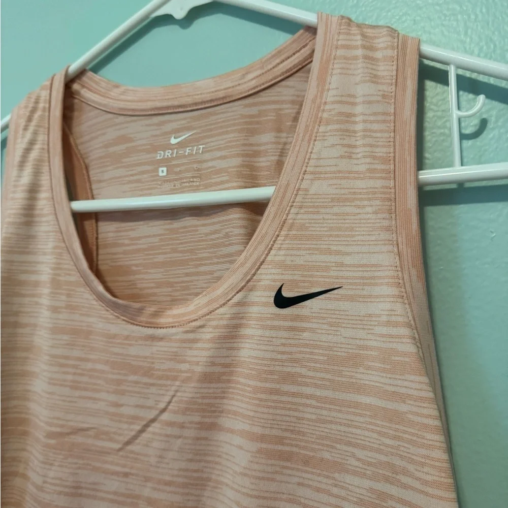 Nike Women's Pink Tank Top